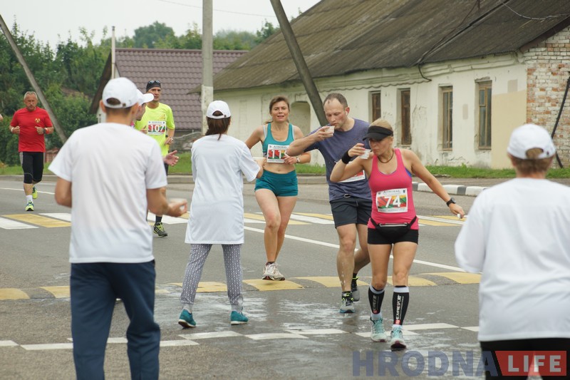 “Мяжу мінулі, не спыняючыся”. Удзельнікі трансгранічнага марафона ў сёмы раз прабеглі ад Гродна да Друскенік “Мяжу мінулі, не спыняючыся”. Удзельнікі трансгранічнага марафона ў сёмы раз прабеглі ад Гродна да Друскенік