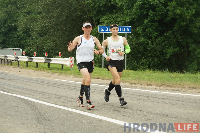“Мяжу мінулі, не спыняючыся”. Удзельнікі трансгранічнага марафона ў сёмы раз прабеглі ад Гродна да Друскенік “Мяжу мінулі, не спыняючыся”. Удзельнікі трансгранічнага марафона ў сёмы раз прабеглі ад Гродна да Друскенік