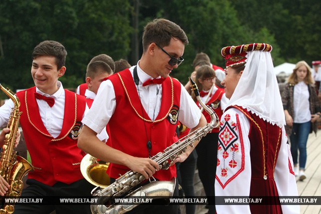 Фестываль на Аўгустоўскім канале адраджае традыцыі беларуска-польска-літоўскага памежжа Фестываль на Аўгустоўскім канале адраджае традыцыі беларуска-польска-літоўскага памежжа