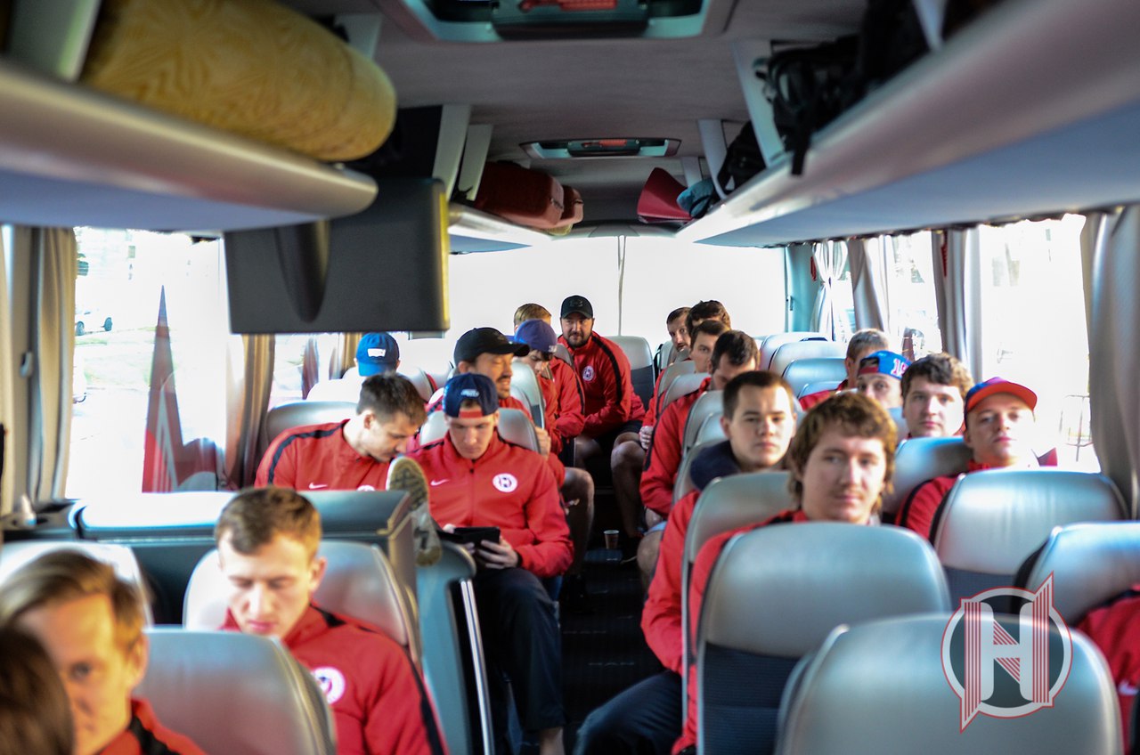 Ліга Чэмпіёнаў: "Нёман" і заўзятары прыляцелі ў Швейцарыю і рыхтуюцца да матчу з "Цугам" Ліга Чэмпіёнаў: "Нёман" і заўзятары прыляцелі ў Швейцарыю і рыхтуюцца да матчу з "Цугам"