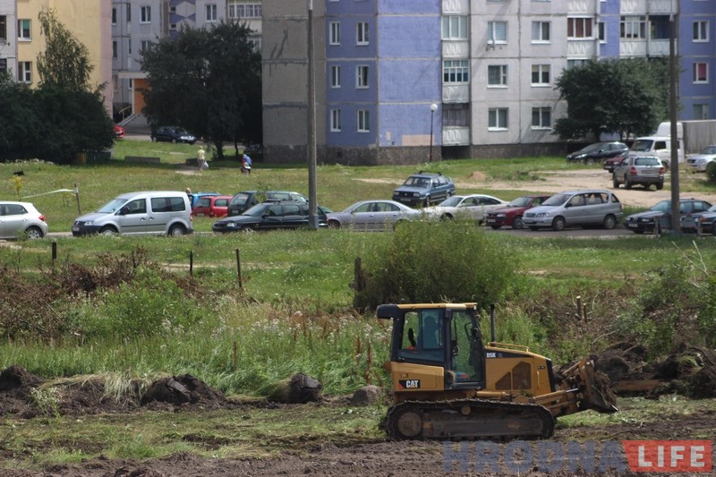 "Не будзе гэтых дамоў і не будзе "Белых рос"". На Дзевятоўцы зносяць апошнія дамы легендарнай вёскі "Не будзе гэтых дамоў і не будзе "Белых рос"". На Дзевятоўцы зносяць апошнія дамы легендарнай вёскі