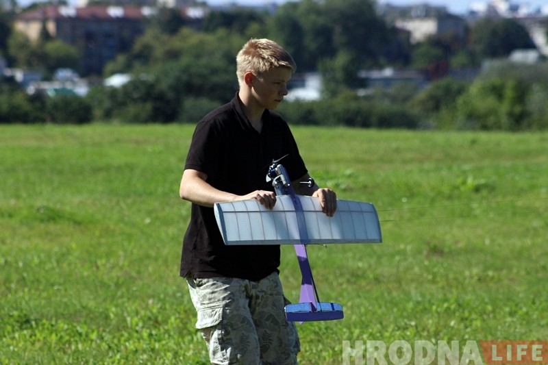 Ёсць фанаты і ў эпоху дронаў: хто ў Гродне працягвае развіваць авіямадэльны спорт Ёсць фанаты і ў эпоху дронаў: хто ў Гродне працягвае развіваць авіямадэльны спорт