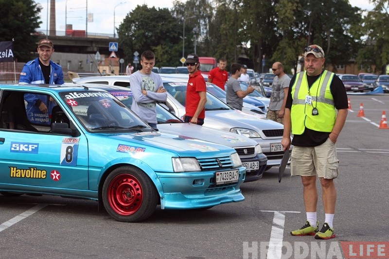 Віртуозы руля з розных гарадоў Беларусі сабраліся ў Гродне Віртуозы руля з розных гарадоў Беларусі сабраліся ў Гродне