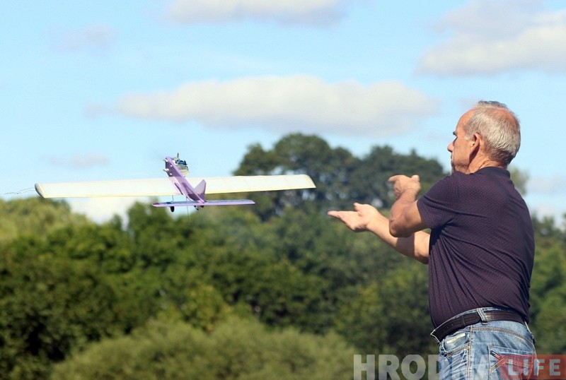 Ёсць фанаты і ў эпоху дронаў: хто ў Гродне працягвае развіваць авіямадэльны спорт Ёсць фанаты і ў эпоху дронаў: хто ў Гродне працягвае развіваць авіямадэльны спорт