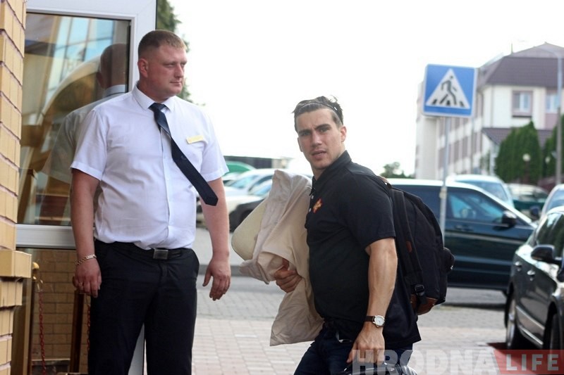 Ліга чэмпіёнаў: Хакеісты аўстрыйскай "Вены Кэпіталз" прыбылі ў Гродна Ліга чэмпіёнаў: Хакеісты аўстрыйскай "Вены Кэпіталз" прыбылі ў Гродна