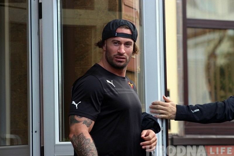 Ліга чэмпіёнаў: Хакеісты аўстрыйскай "Вены Кэпіталз" прыбылі ў Гродна Ліга чэмпіёнаў: Хакеісты аўстрыйскай "Вены Кэпіталз" прыбылі ў Гродна