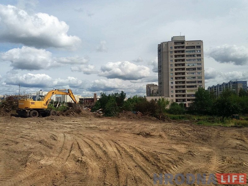 "Не будзе гэтых дамоў і не будзе "Белых рос"". На Дзевятоўцы зносяць апошнія дамы легендарнай вёскі "Не будзе гэтых дамоў і не будзе "Белых рос"". На Дзевятоўцы зносяць апошнія дамы легендарнай вёскі