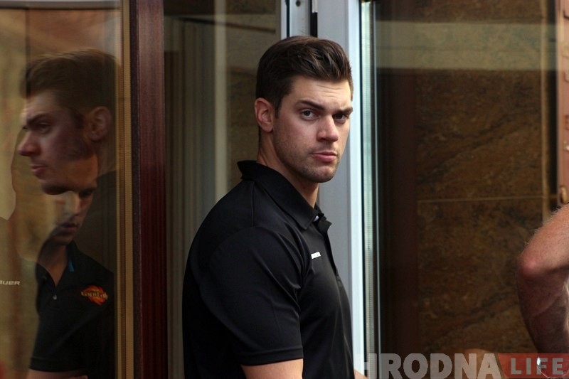 Ліга чэмпіёнаў: Хакеісты аўстрыйскай "Вены Кэпіталз" прыбылі ў Гродна Ліга чэмпіёнаў: Хакеісты аўстрыйскай "Вены Кэпіталз" прыбылі ў Гродна