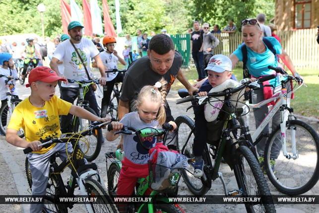 Міністры і дыпламаты сталі ўдзельнікамі велапрабегу па маляўнічых месцах Аўгустоўскага канала Міністры і дыпламаты сталі ўдзельнікамі велапрабегу па маляўнічых месцах Аўгустоўскага канала