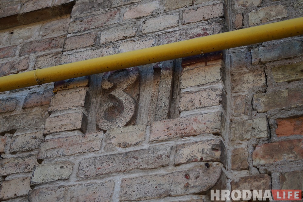 Спадчына, якую руйнуюць мясцовыя. Як знікае самае прыгожае мястэчка на Гродзеншчыне