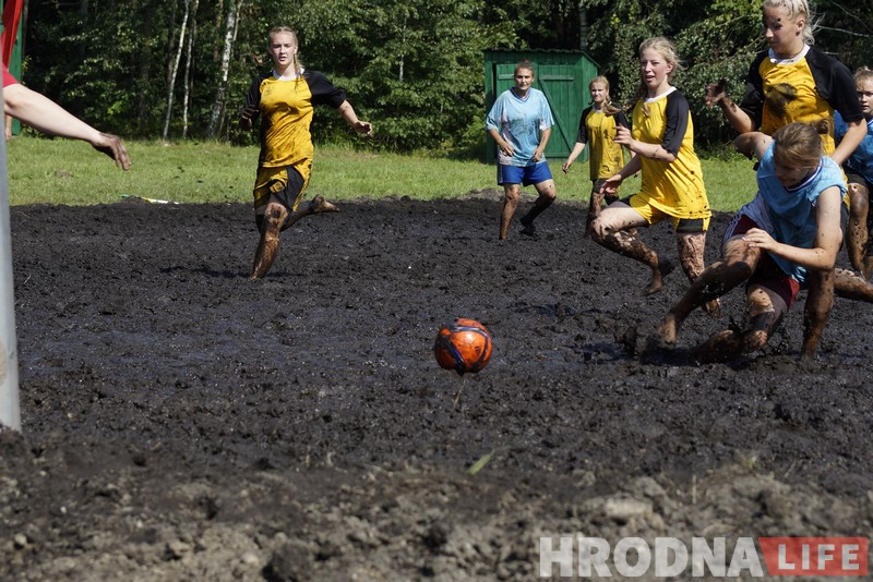 Забавы на Аўгустоўскім канале: мора радасці ў гразі на "Свяце мора" Забавы на Аўгустоўскім канале: мора радасці ў гразі на "Свяце мора"