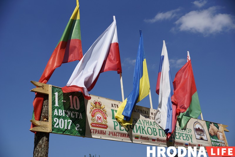 “Ніколі не ведаеш, што будзе ў канцы”. Разьбяры ў Каробчыцах ствараюць з дрэва новыя казкі