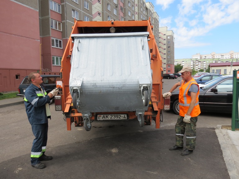 Тротуары из использованных пакетов появятся в Гродно