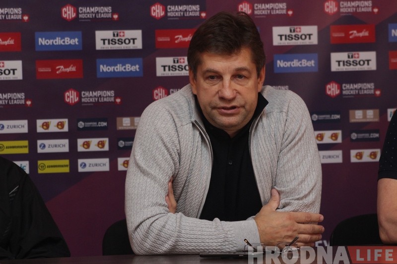 "Хочам бачыць такі Лядовы, як на матчах Лігі чэмпіёнаў". Хакейны "Нёман" сустрэўся з заўзятарамі