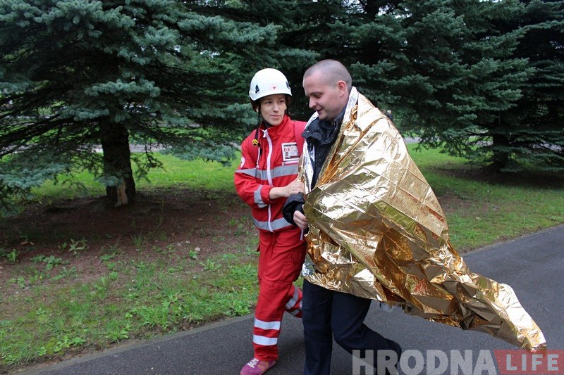 У Гродзенскім каледжы прыборабудавання пасля "задымлення" ўсіх навучэнцаў своечасова эвакуіравалі У Гродзенскім каледжы прыборабудавання пасля "задымлення" ўсіх навучэнцаў своечасова эвакуіравалі