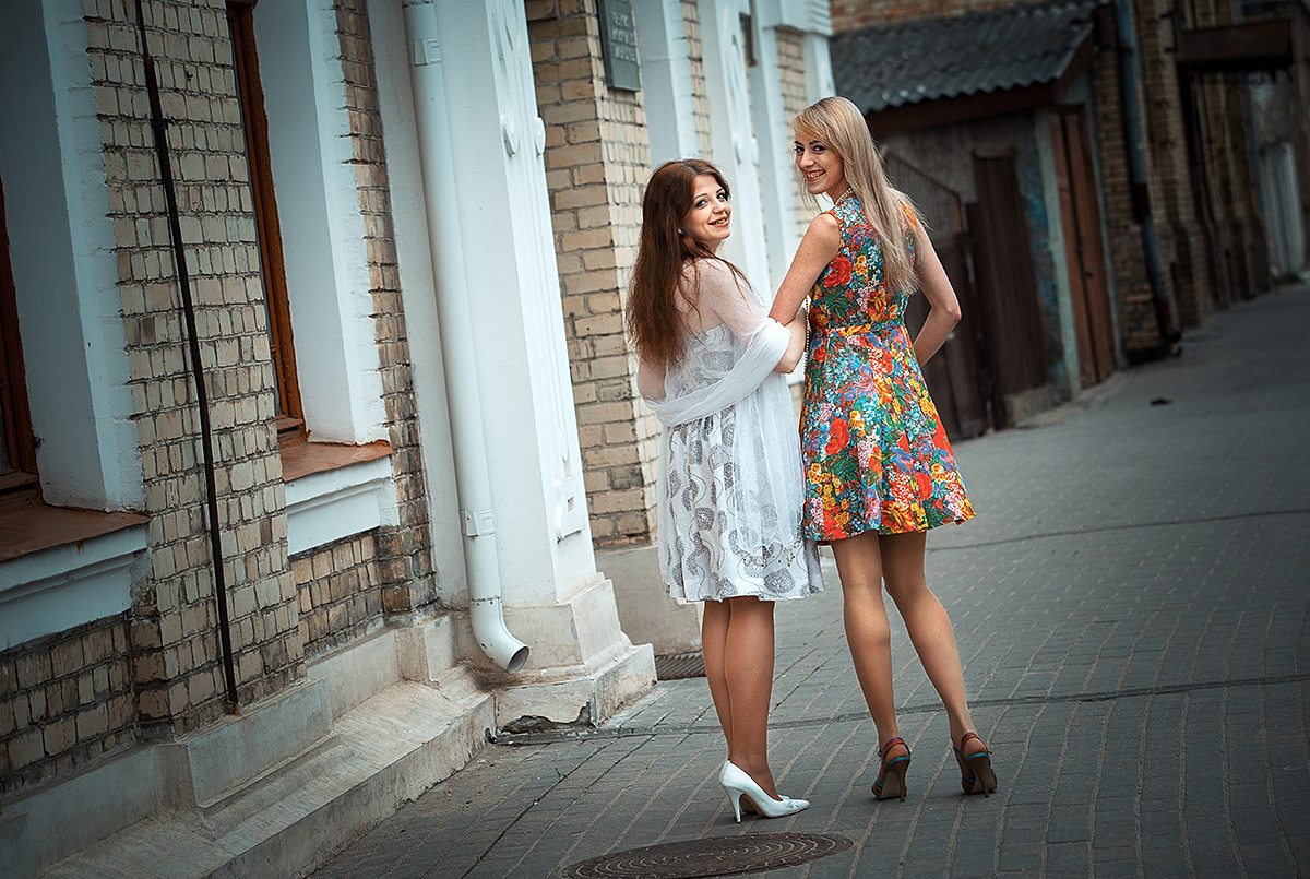 "Анатомію цела" і "Рэтра-сукенку" пакажуць на выставе да Дня сталых людзей