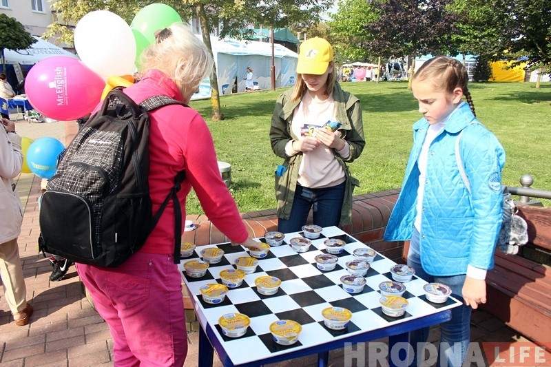 Фестываль сыру прайшоў на Савецкай плошчы ў Гродне Фестываль сыру прайшоў на Савецкай плошчы ў Гродне