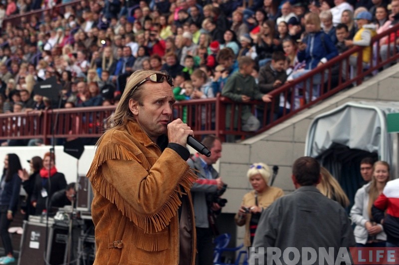 Зоркі эстрады ў Гродне згулялі ўнічыю з камандай Мечыслава Гоя Зоркі эстрады ў Гродне згулялі ўнічыю з камандай Мечыслава Гоя