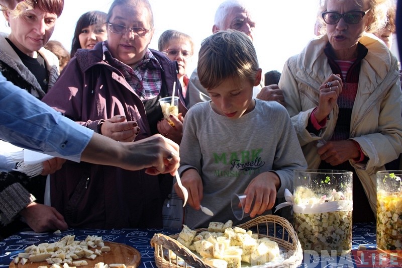 Фестываль сыру прайшоў на Савецкай плошчы ў Гродне Фестываль сыру прайшоў на Савецкай плошчы ў Гродне