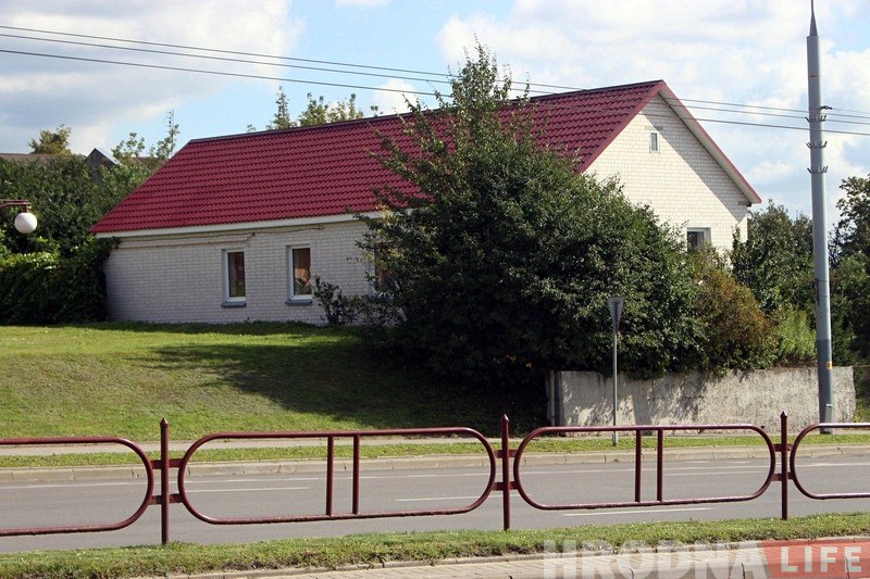 "Гатовыя з'язджаць, калі прапануюць раўнацэнныя ўмовы": Жыхары Новага свету аб зносе сваіх дамоў