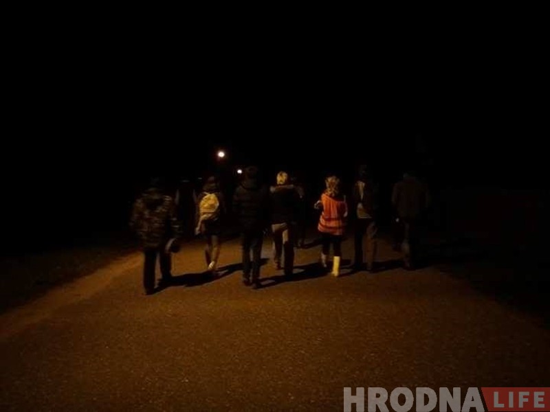 Людзей шмат, арганізацыі мала. Начныя пошукі 10-гадовага Максіма вачыма карэспандэнта Hrodna.life Людзей шмат, арганізацыі мала. Начныя пошукі 10-гадовага Максіма вачыма карэспандэнта Hrodna.life