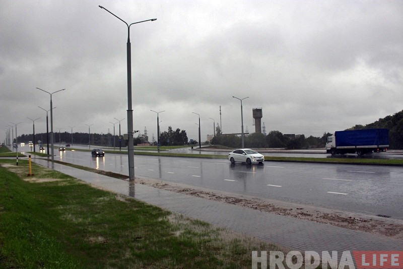 Новая магістраль, АЗС, амбулаторыя і жылы дом. Напярэдадні дня горада ў Гродне адкрылі новыя аб'екты Новая магістраль, АЗС, амбулаторыя і жылы дом. Напярэдадні дня горада ў Гродне адкрылі новыя аб'екты