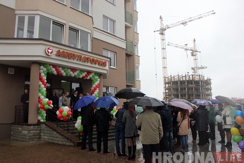 Новая магістраль, АЗС, амбулаторыя і жылы дом. Напярэдадні дня горада ў Гродне адкрылі новыя аб'екты Новая магістраль, АЗС, амбулаторыя і жылы дом. Напярэдадні дня горада ў Гродне адкрылі новыя аб'екты