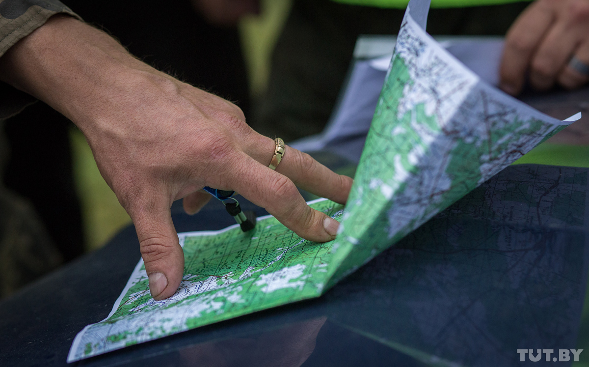 "Паглядзіце - кіламетры людзей". Як у Белавежскай пушчы працягваюць шукаць зніклага хлопчыка "Паглядзіце - кіламетры людзей". Як у Белавежскай пушчы працягваюць шукаць зніклага хлопчыка