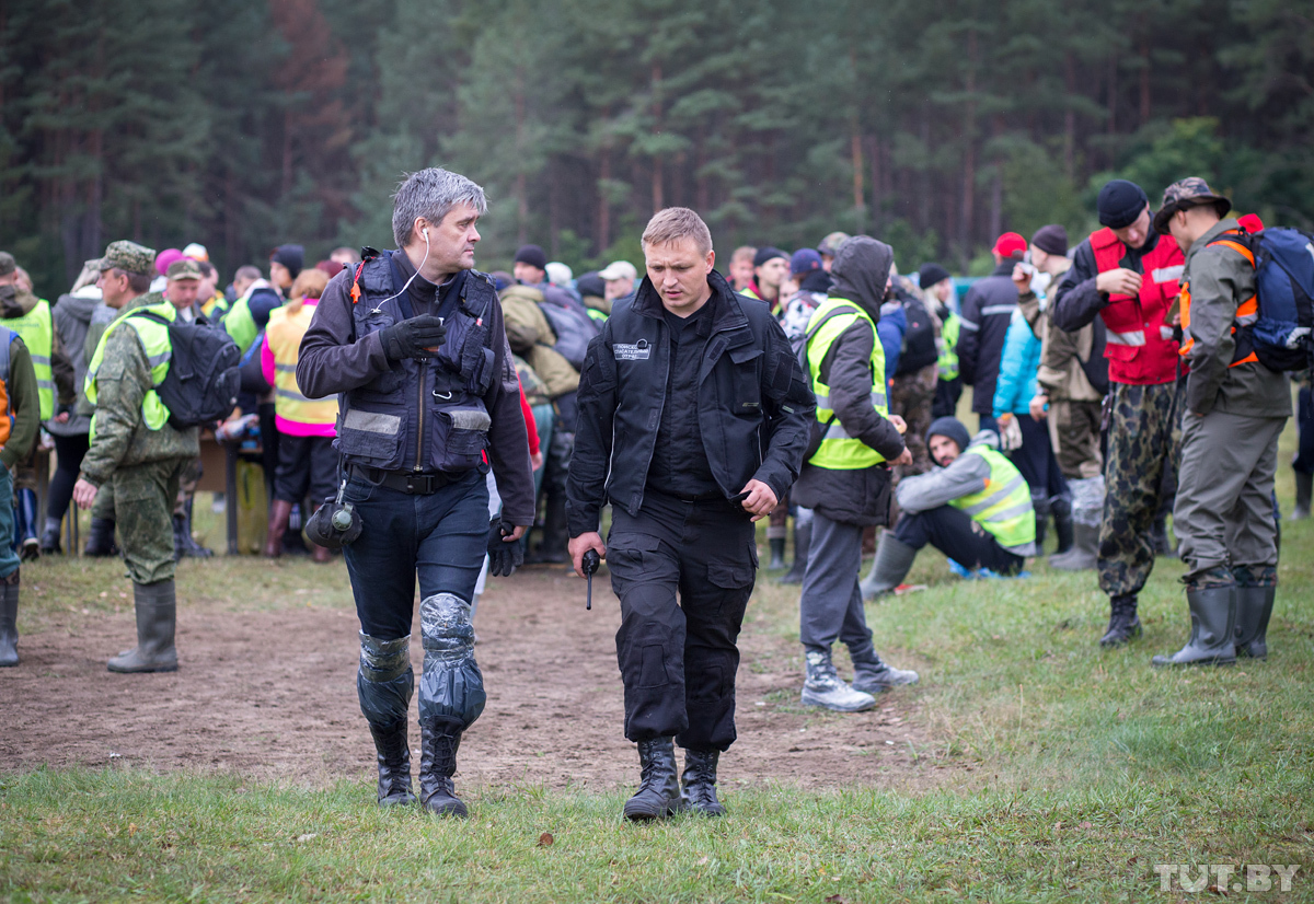 "Паглядзіце - кіламетры людзей". Як у Белавежскай пушчы працягваюць шукаць зніклага хлопчыка "Паглядзіце - кіламетры людзей". Як у Белавежскай пушчы працягваюць шукаць зніклага хлопчыка