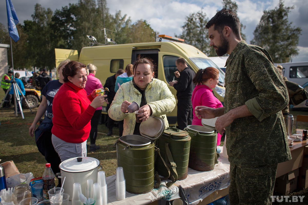 "Паглядзіце - кіламетры людзей". Як у Белавежскай пушчы працягваюць шукаць зніклага хлопчыка