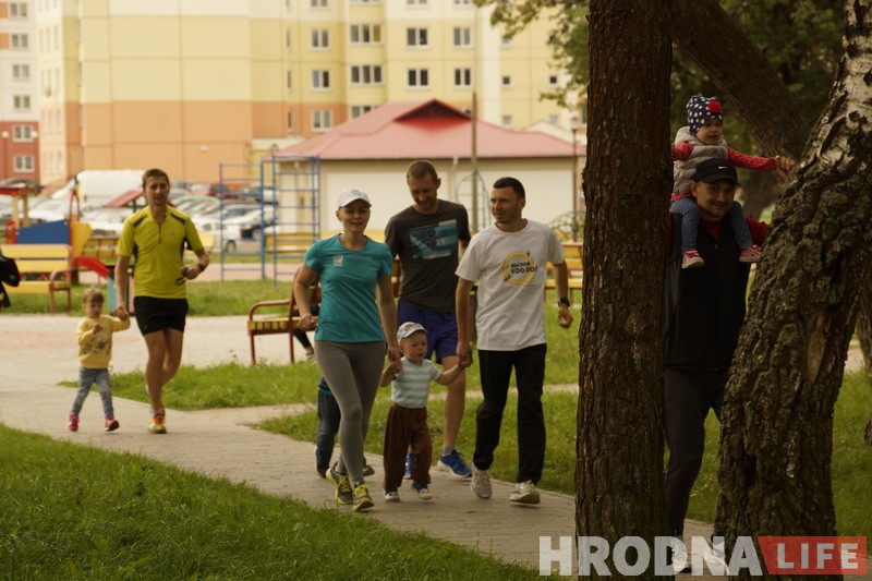 Больш за 300 удзельнікаў прабегліся з #велкомбегом на Альшанцы Больш за 300 удзельнікаў прабегліся з #велкомбегом на Альшанцы