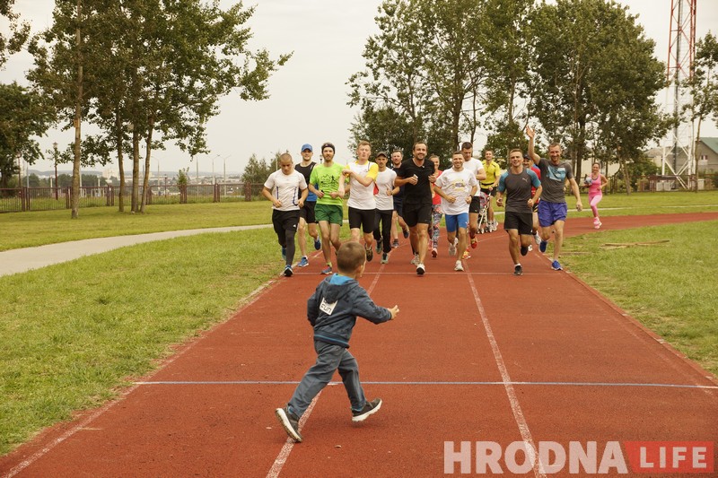 Больш за 300 удзельнікаў прабегліся з #велкомбегом на Альшанцы Больш за 300 удзельнікаў прабегліся з #велкомбегом на Альшанцы