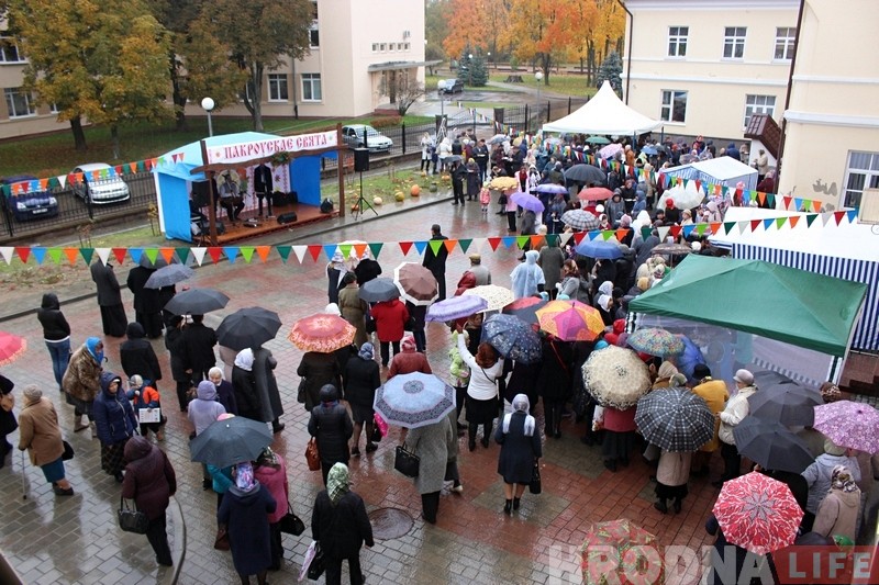 Праваслаўныя вернікі Гродна адзначаюць Пакровы і 110-годдзе з Дня асвячэння Свята-Пакроўскага сабору Праваслаўныя вернікі Гродна адзначаюць Пакровы і 110-годдзе з Дня асвячэння Свята-Пакроўскага сабору