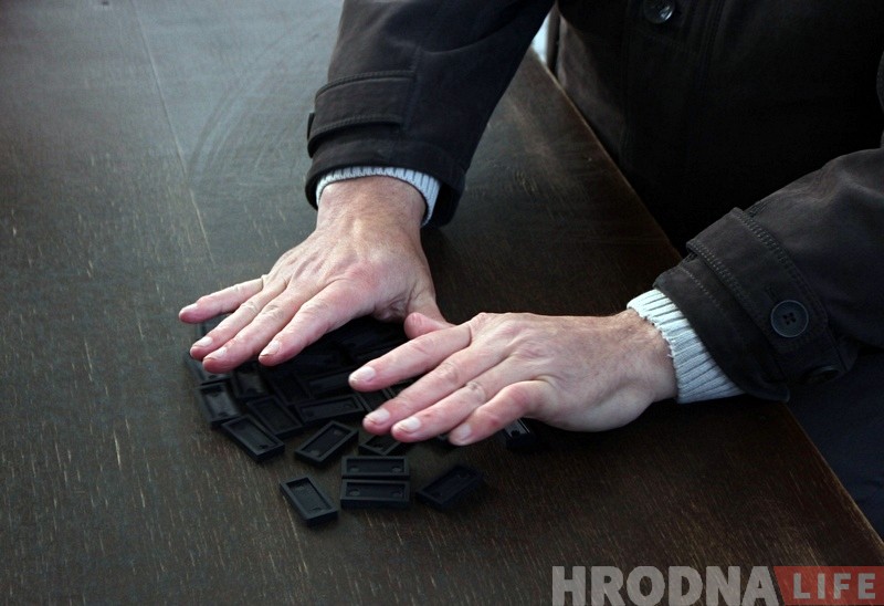 “Рыба” ўжо не крычым". Як у Гродне з савецкага часу гуляюць у даміно ў парку “Рыба” ўжо не крычым". Як у Гродне з савецкага часу гуляюць у даміно ў парку