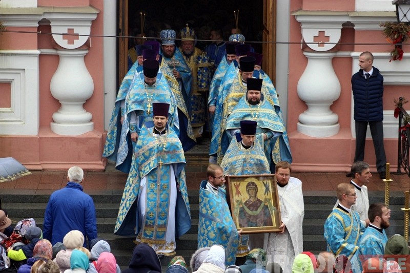 Праваслаўныя вернікі Гродна адзначаюць Пакровы і 110-годдзе з Дня асвячэння Свята-Пакроўскага сабору Праваслаўныя вернікі Гродна адзначаюць Пакровы і 110-годдзе з Дня асвячэння Свята-Пакроўскага сабору