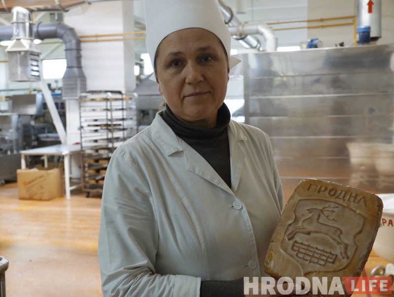 На прянике - олень святого Губерта, на упаковке - гравюра Маковского. "Гродненский пряник" появился в обновленном варианте