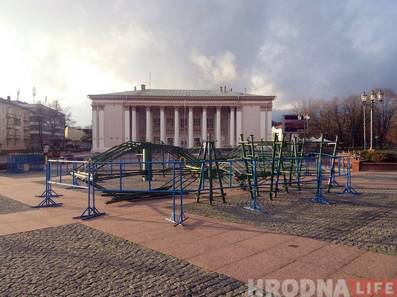 У Гродне пачалася падрыхтоўка да навагодніх святаў У Гродне пачалася падрыхтоўка да навагодніх святаў