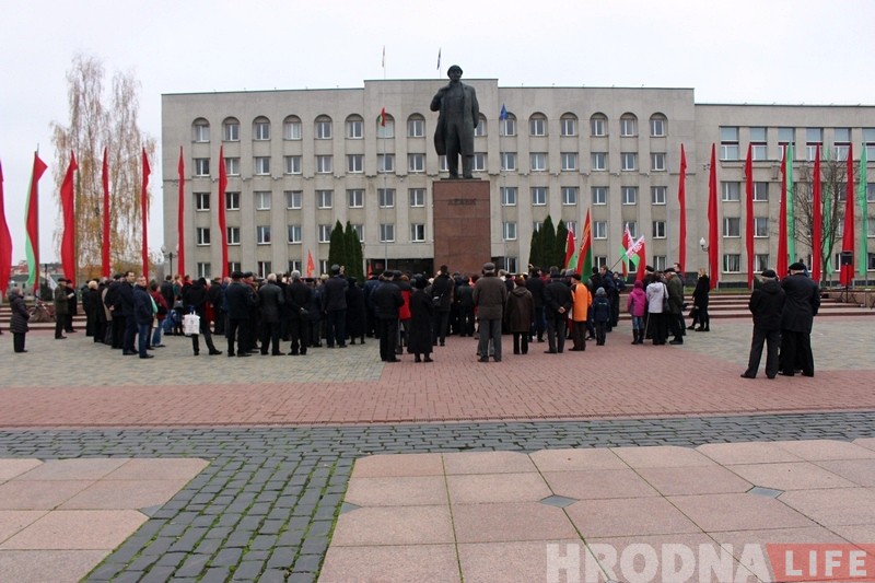 "Жывем той краінай, якую развалілі". Святкаванне 100-годдзя Кастрычніцкай рэвалюцыі ў сучасным Гродне