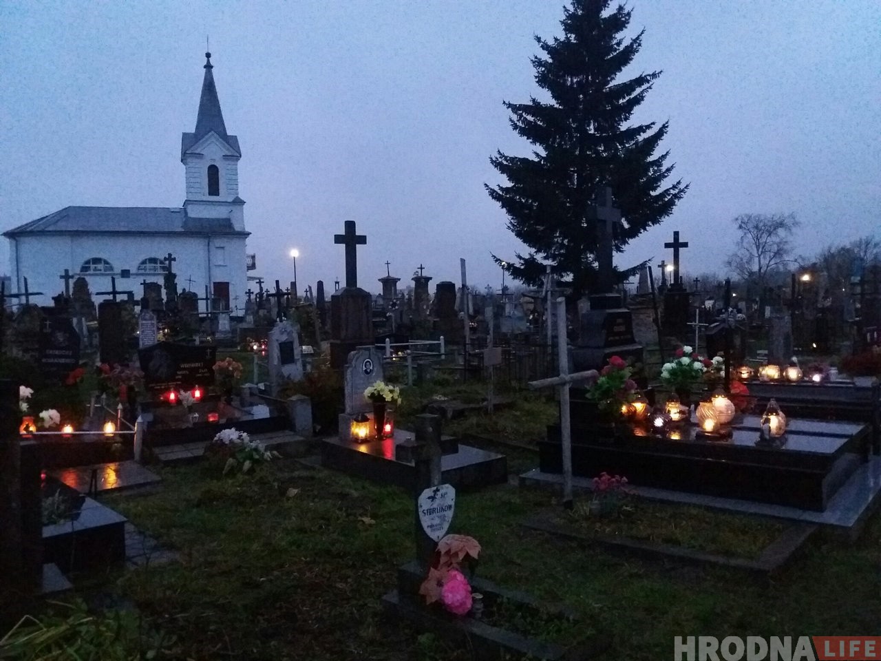 Старыя каталіцкія могілкі ў Гродне на Дзяды Старыя каталіцкія могілкі ў Гродне на Дзяды