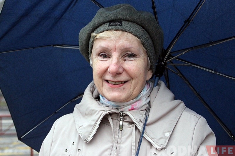 Бяспечна, але нязручна: пешаходы і кіроўцы пра закрыццё нерэгуляванага перахода на Горкага