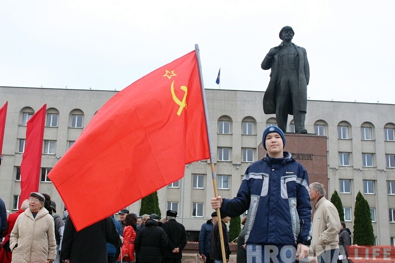 "Жывем той краінай, якую развалілі". Святкаванне 100-годдзя Кастрычніцкай рэвалюцыі ў сучасным Гродне