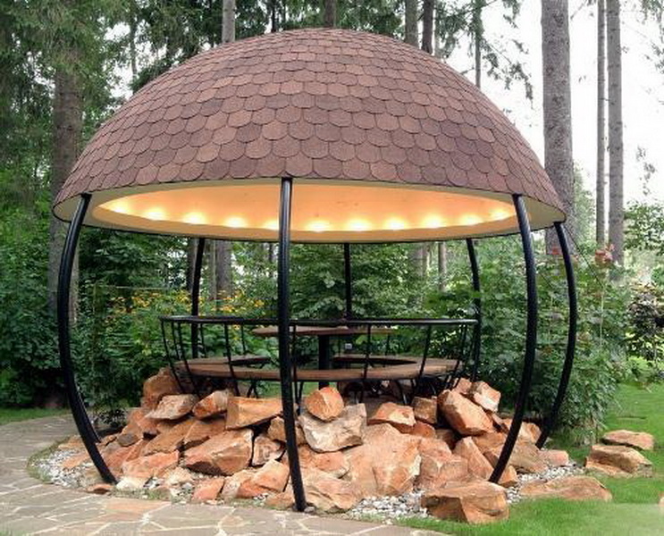 Алея лавак з'явіцца ў скверы на вуліцы Лермантава