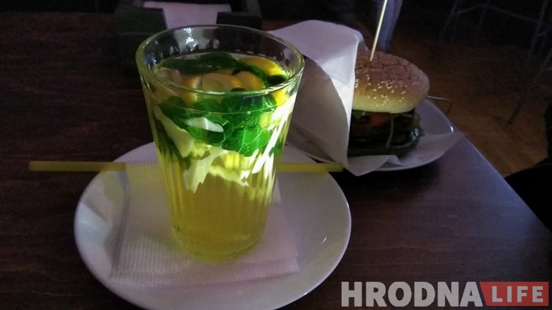 Не кавай адзінай. 5 новых зімовых напояў, што падрыхтавалі гродзенскія кавярні да халадоў