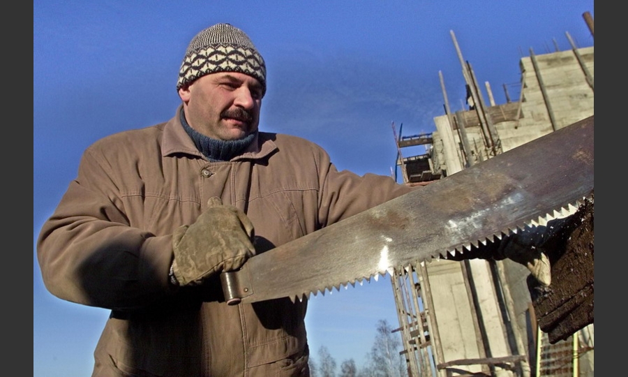 Предприниматели на площади, автобус в Немане, голодовка в Союзе поляков: о чем писала гродненская пресса 20 лет назад