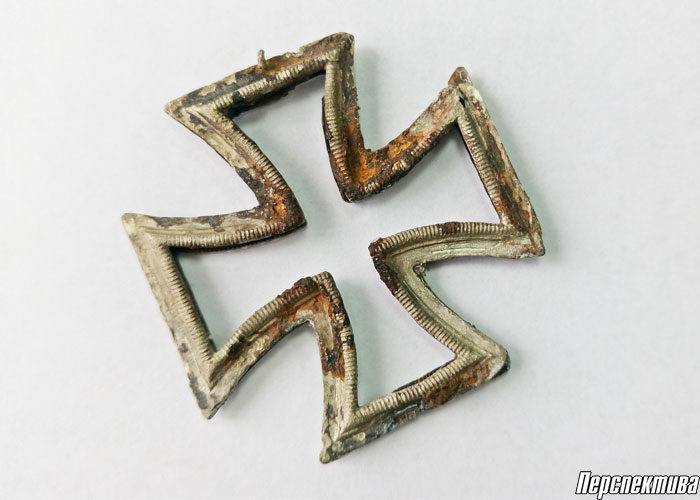 Гродненский рыболов выловил немецкий орден Железный Крест