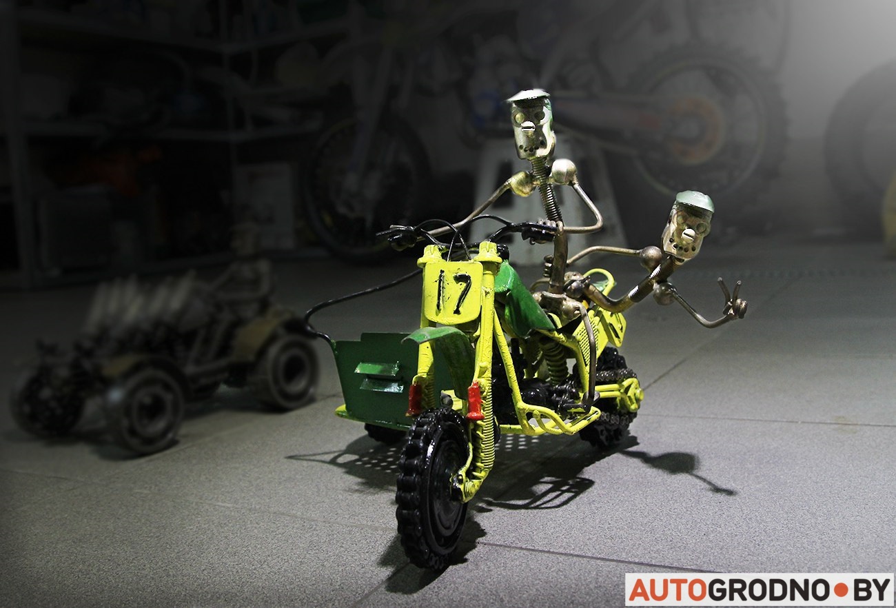 Творчасць у звычайным гаражы: былы мотаспартсмен стварае вырабы з запчасткаў