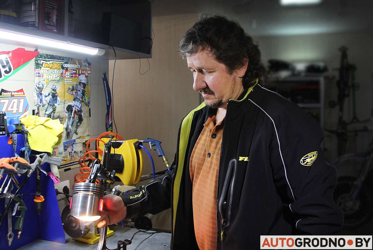 Творчасць у звычайным гаражы: былы мотаспартсмен стварае вырабы з запчасткаў