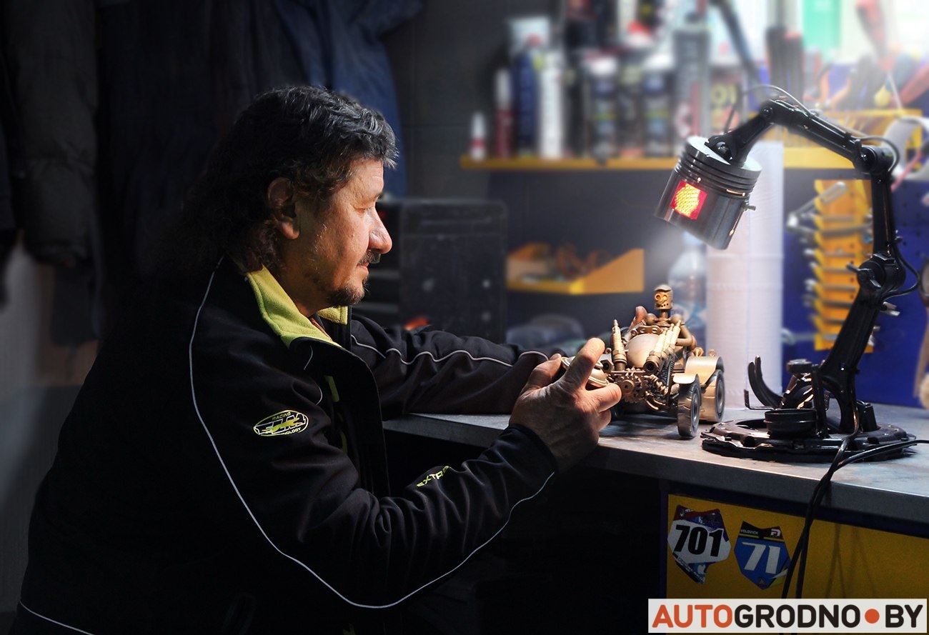 Творчасць у звычайным гаражы: былы мотаспартсмен стварае вырабы з запчасткаў