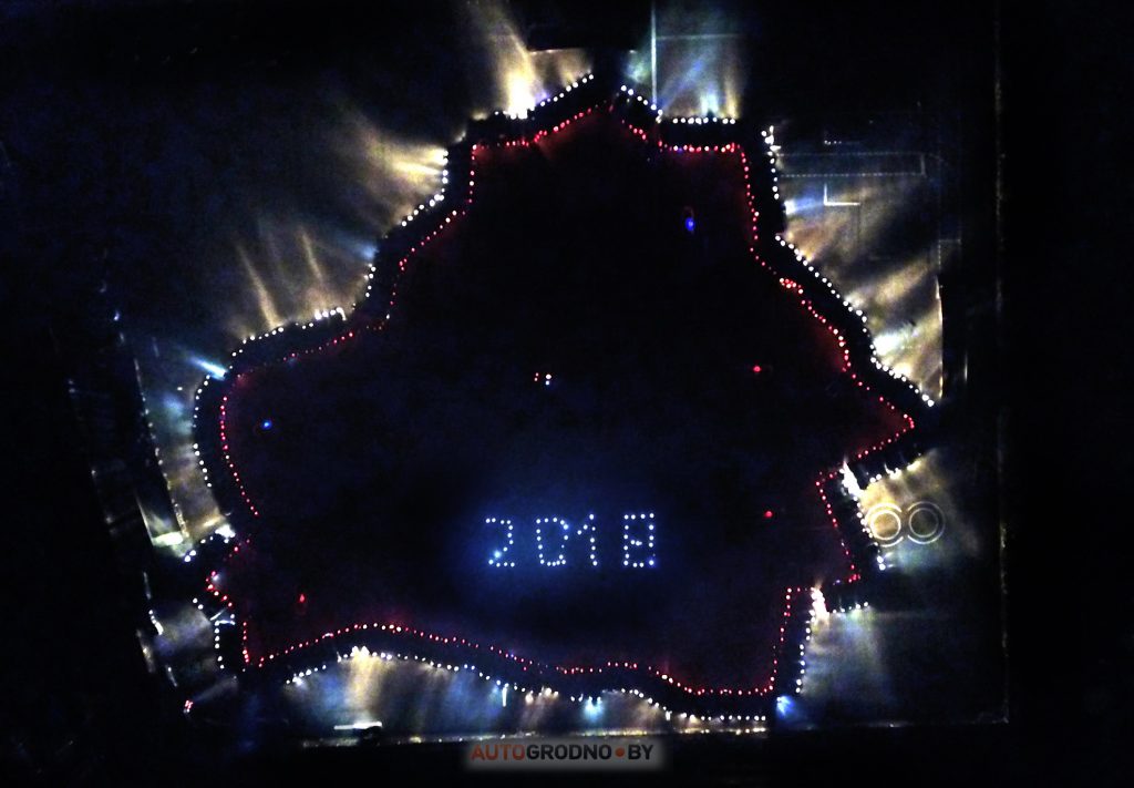 "Здзівіць усю краіну". Аўтамабілісты Гродна выбудавалі контур Беларусі са 145 машын