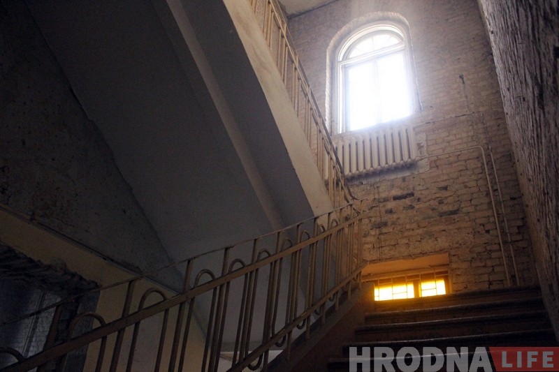 На Замкавай могуць выставіць на продаж будынак пачатку XX стагоддзя (фота знутры) На Замкавай могуць выставіць на продаж будынак пачатку XX стагоддзя (фота знутры)